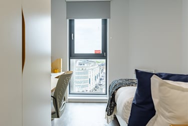 Accessible Platinum En Suite - Image 7